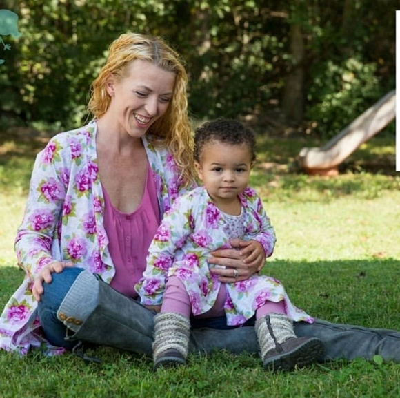 Meet your Posher, April - Picture 2 of 12